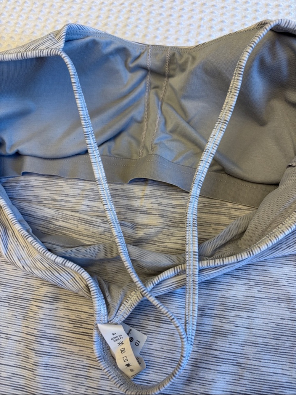 lululemon athletica Size 10 gray striped workout racerback tank built-in bra - Picture 6 of 12
